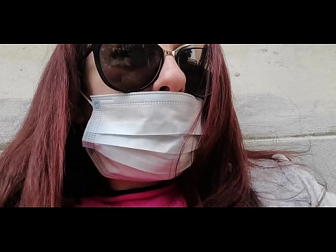 ❤️ Η Νικολέτα εκδικείται τον γείτονά της και κατουράει στο γκαράζ του (Ειδικό Covid19 Ιταλική καραντίνα) ❌ Πορνό βίντεο ❌❤