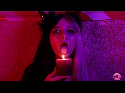 ❤️ Μια παθιασμένη πίπα από ένα σέξι Succubus με ένα σπέρμα στο στόμα της. ❌ Πορνό βίντεο ❌❤